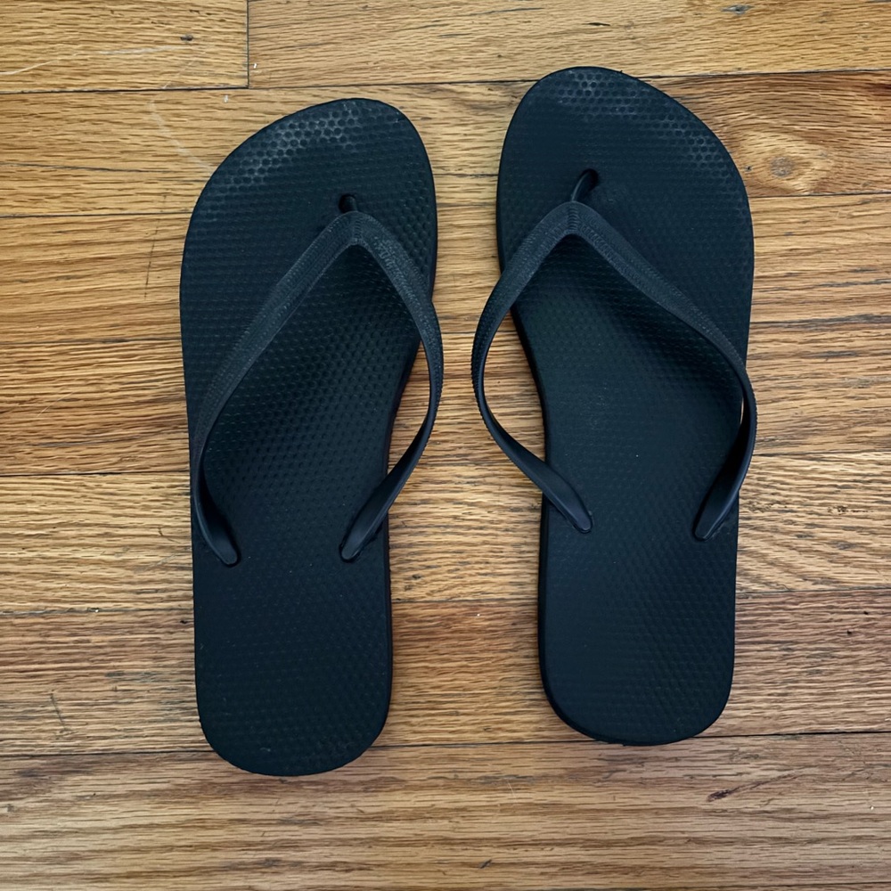 Black Flip Flops